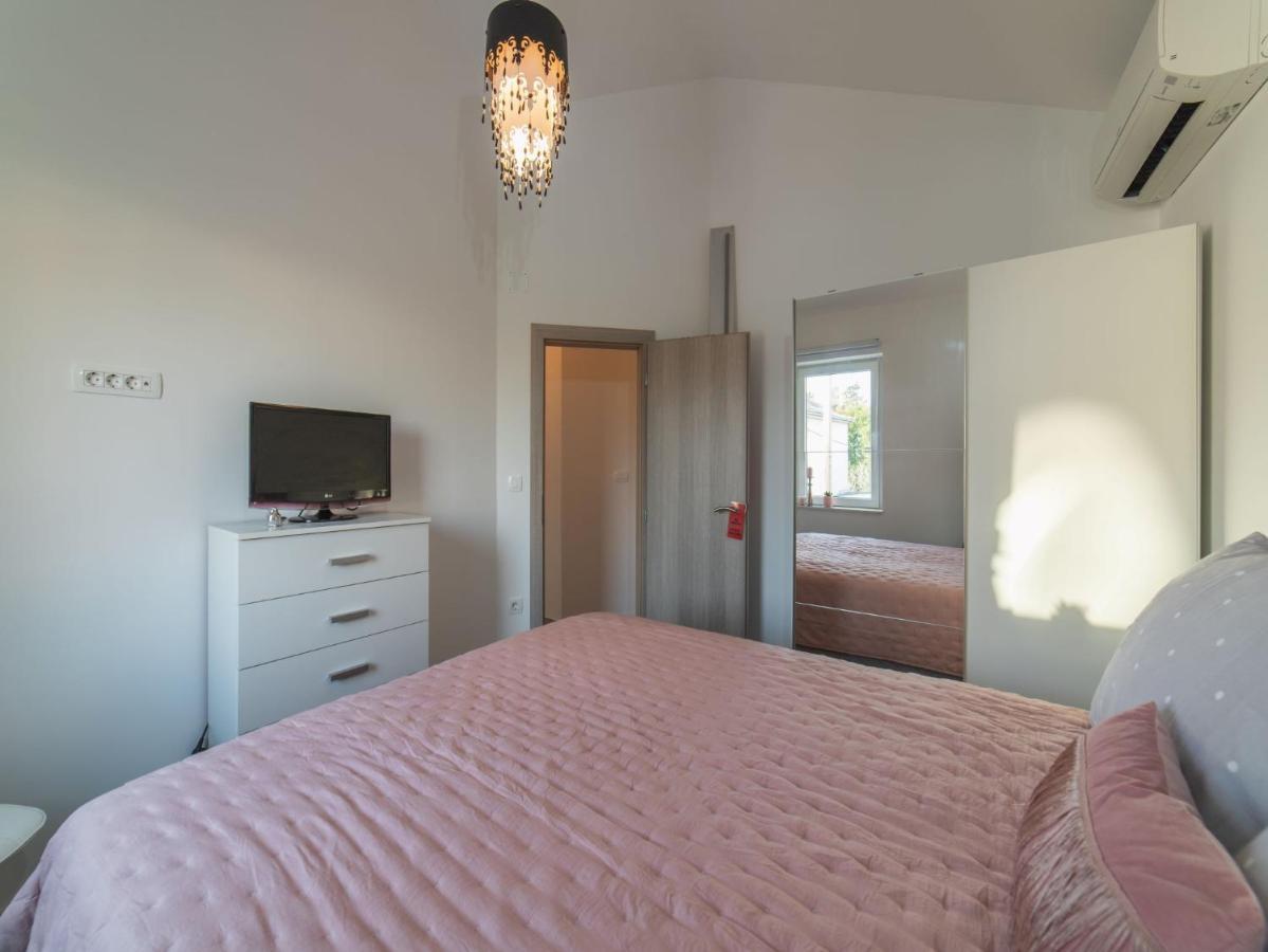 Apartment Fiora Kastela Ngoại thất bức ảnh