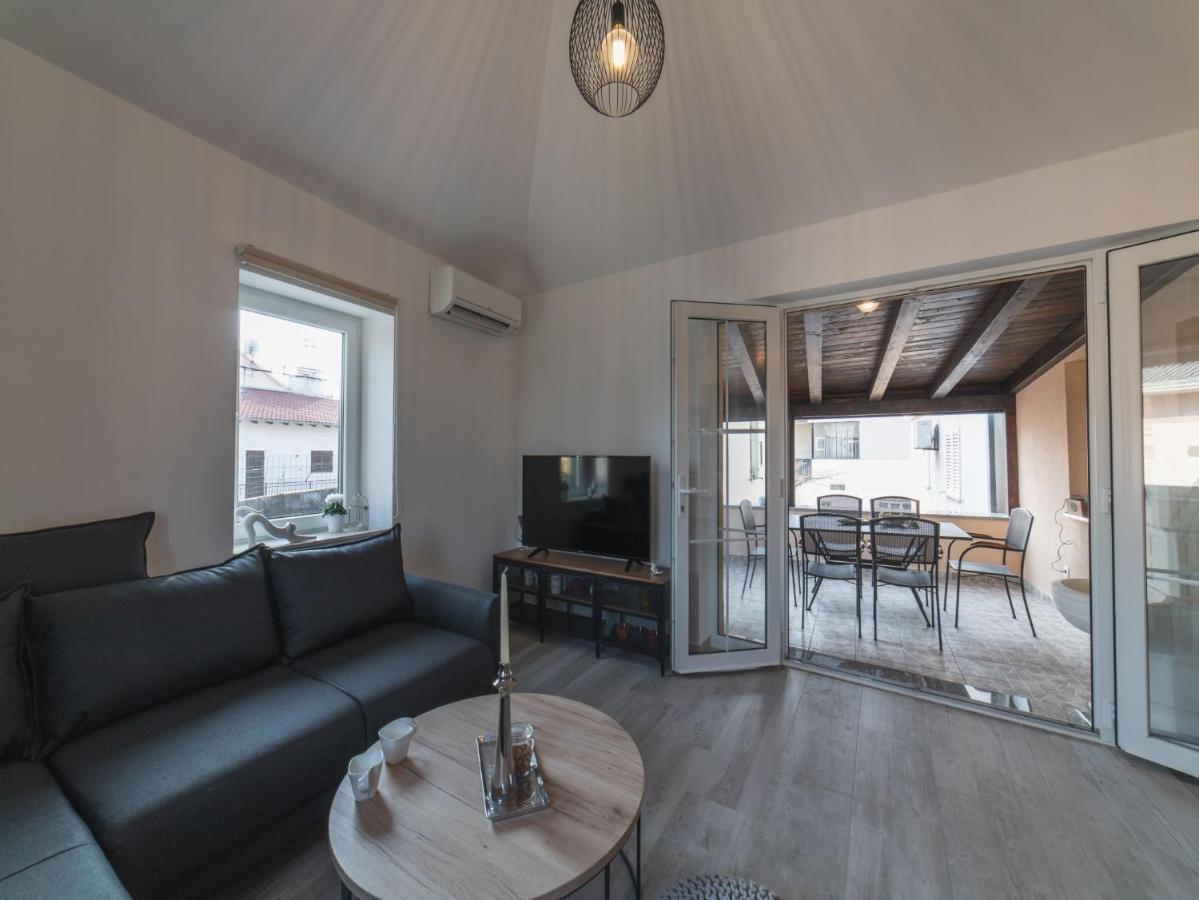Apartment Fiora Kastela Ngoại thất bức ảnh