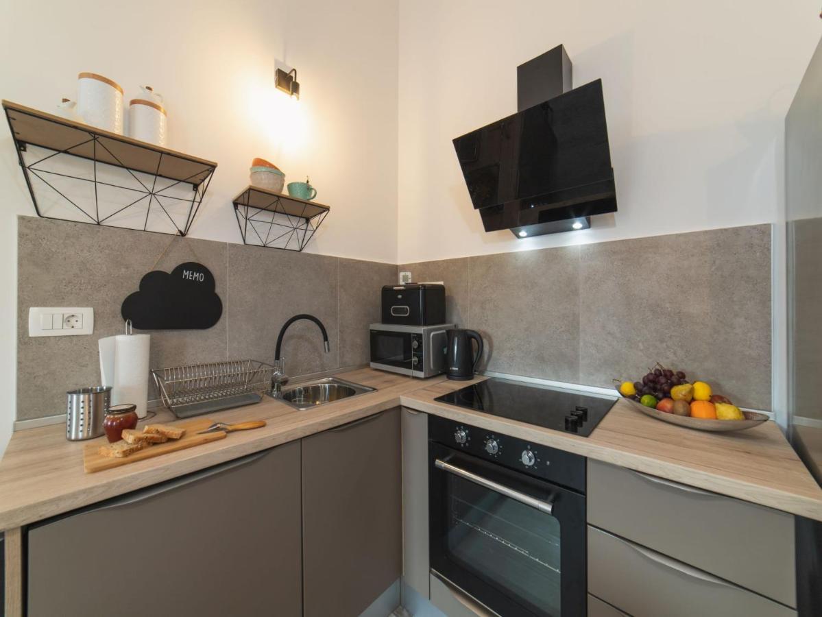 Apartment Fiora Kastela Ngoại thất bức ảnh