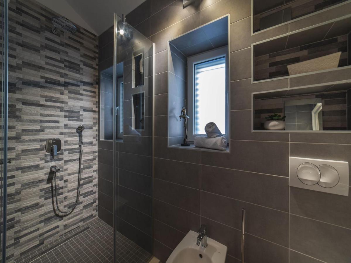 Apartment Fiora Kastela Ngoại thất bức ảnh