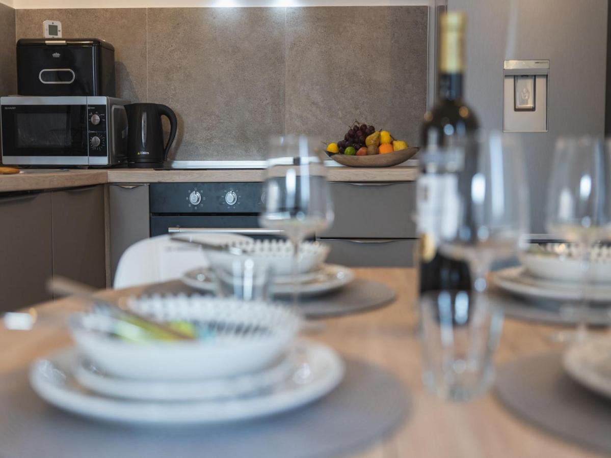 Apartment Fiora Kastela Ngoại thất bức ảnh