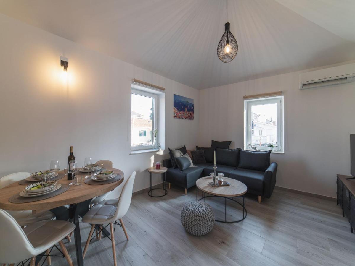 Apartment Fiora Kastela Ngoại thất bức ảnh